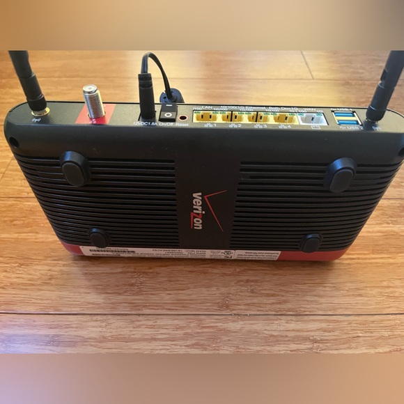 New VERIZON FIOS Actiontec Model MI424WR Rev I Gigabit Wireless Broadband Router - Picture 3 of 8